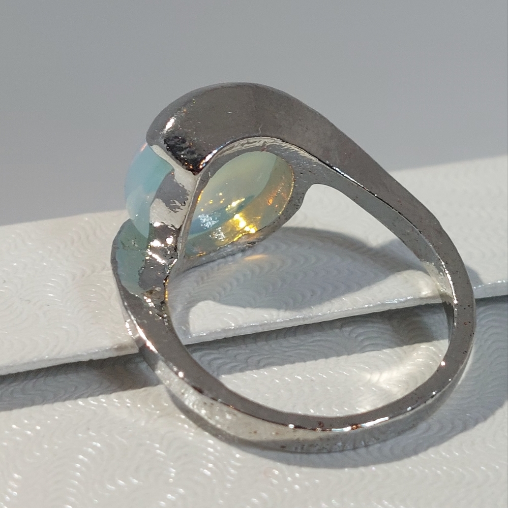2 For $20 Sale Fashion Jewelry Ring Size 7.5 Crystal Iridescent Gemstone Silver - Picture 6 of 10
